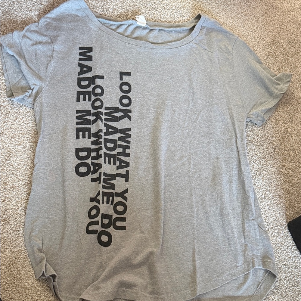 Gray Graphic Short-Sleeve Women’s Tee - 'Look What You Made Me Do'